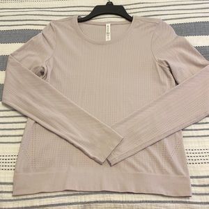 Long sleeve ,Athleta, Only worn 2 times , Size small